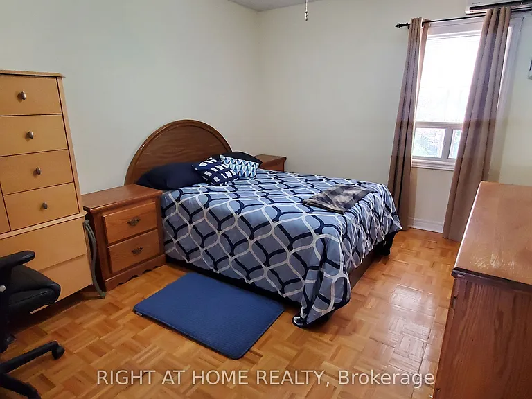38 Madelaine Ave — Photo 6