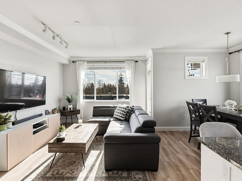 1st image of 11862 226th St #305