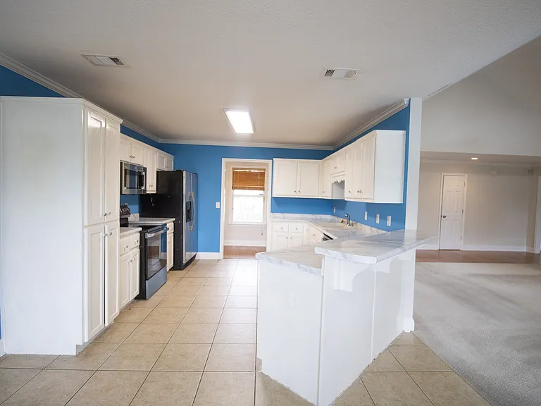 1008 Houndsbark Ct — Photo 7
