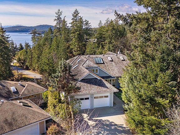 3rd image of 9219 Regal Rd