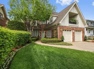 310 W Cuttriss St, Park Ridge, IL 60068
