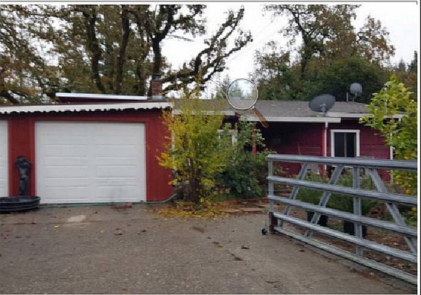 front view garage to left