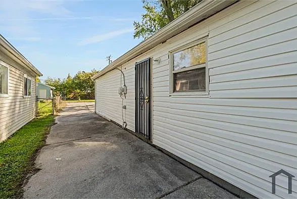 3 bed, 945 sqft, $1,200 — Photo 4