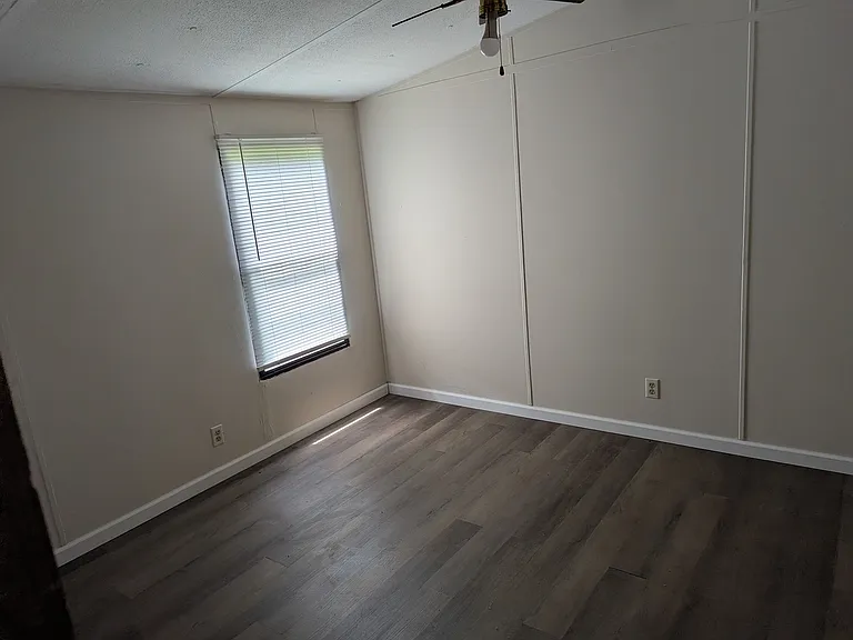 2 bed, 1.0 bath, 800 sqft, $1,199 — Photo 9