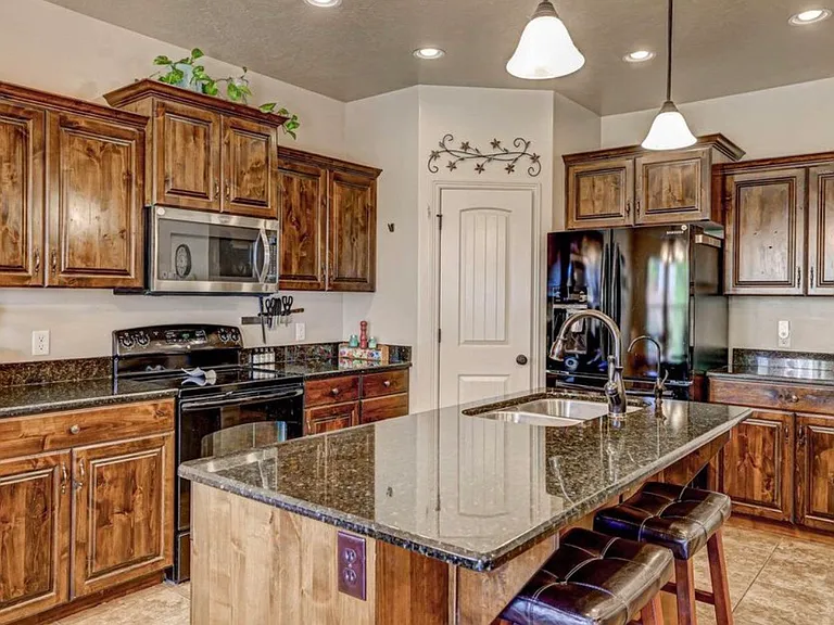 3673 S Cannon Way — Photo 8