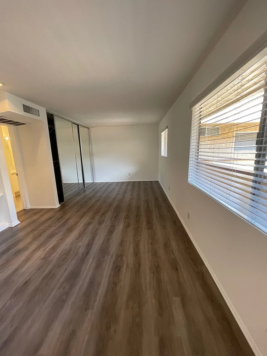 Studio Floorplan - 2220 S Beverly Glen Blvd