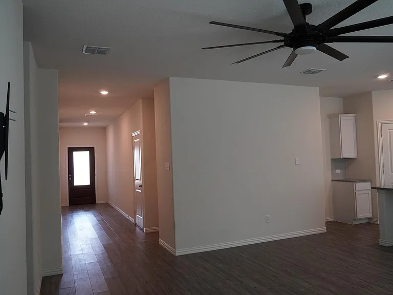423 Pepperbark Ave — Photo 31