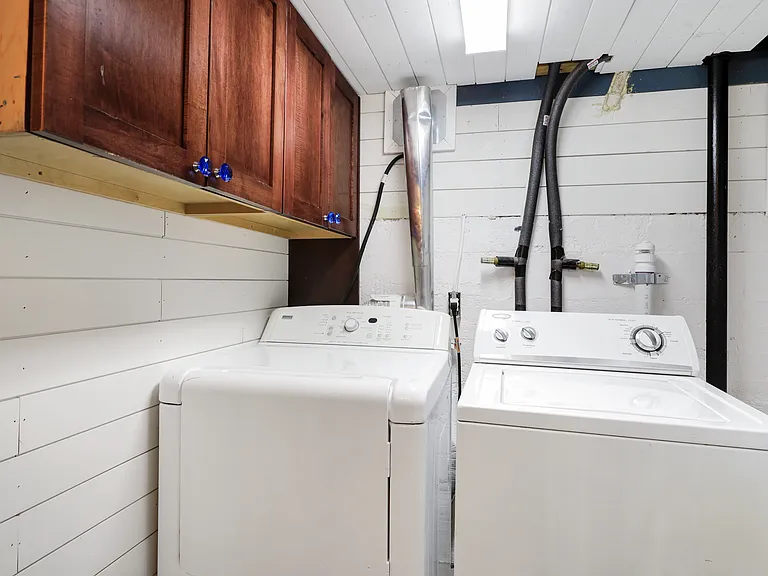802 N Olive St — Photo 7
