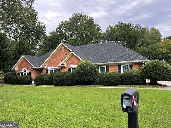 2nd image of 100 Heritage Lake Dr