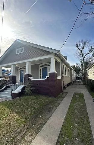 Building Photo - 2624 Laharpe St