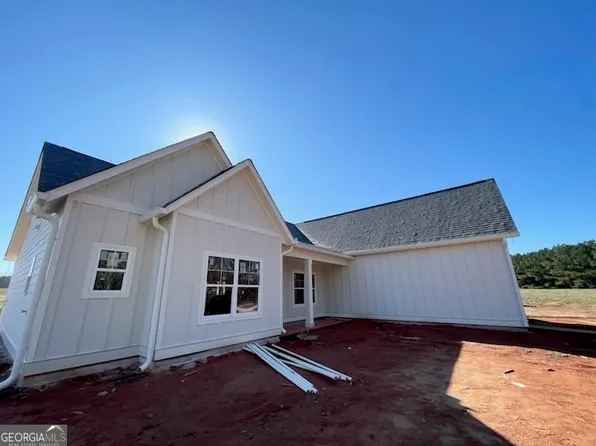 820 C O Draper Rd, Comer, GA 30629
