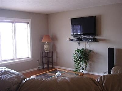 3rd image of 3363 Van Buren Dr