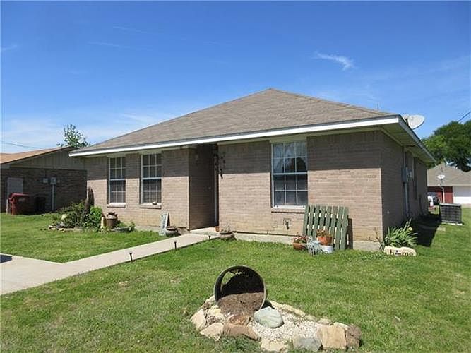 1st image of 304 Allen Ave