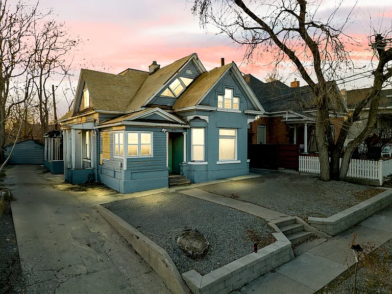 271 E St #3 — Photo 22