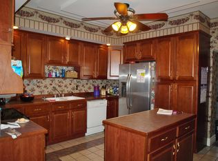 420 E Broad St, Quakertown, PA 18951