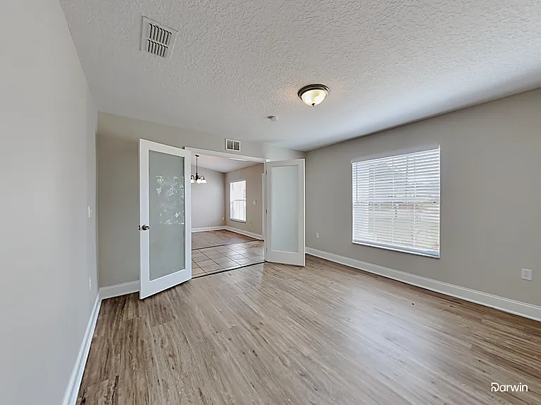 405 Danube Way — Photo 17
