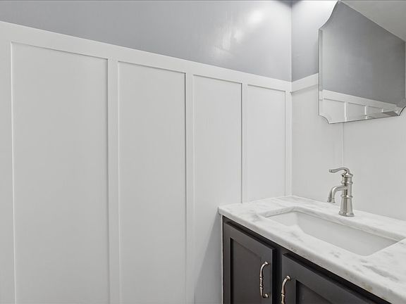 3rd image of 1490 Autumn Ridge Cir