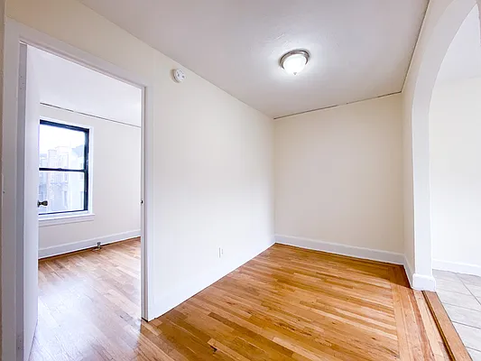 Rented by Compass | media 26