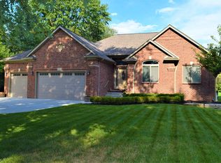 39280 Chartier St, Harrison Township, MI 48045