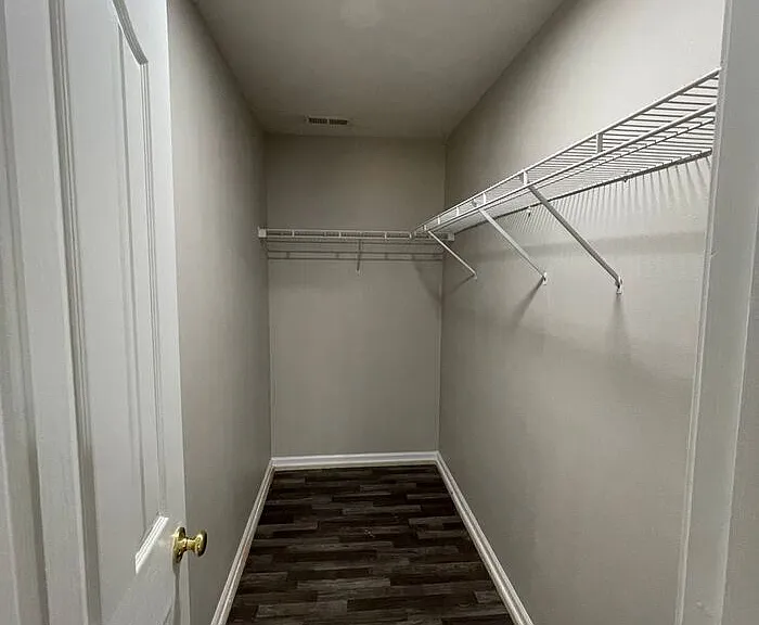 16200 Circlegreen Dr — Photo 10