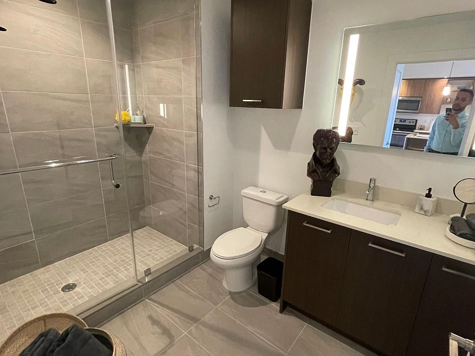 1st image of 4949 NE 2nd Ave #304