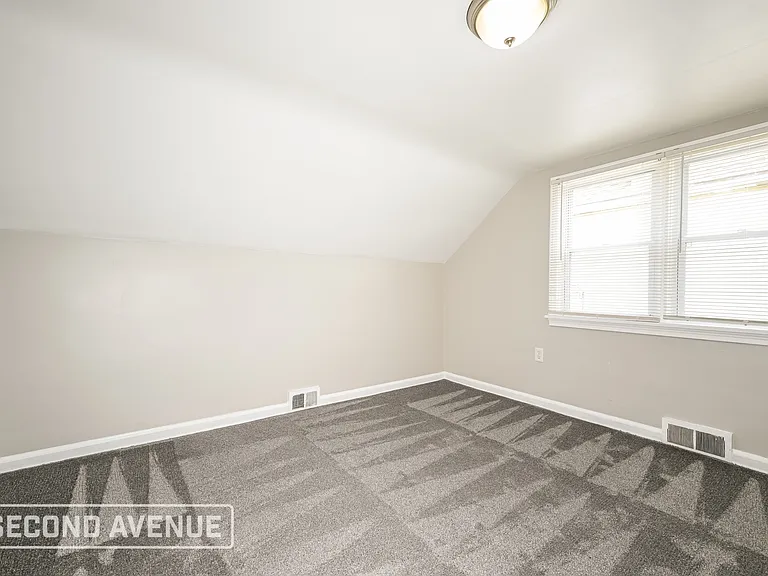 1721 Vanburen St — Photo 15