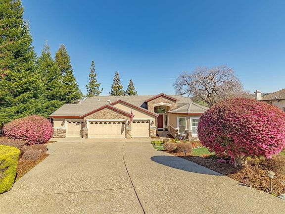 3rd image of 3480 Smokey Mountain Cir