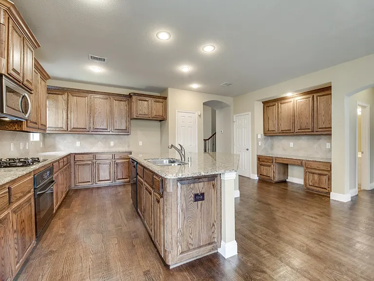 6072 Wallis Dr — Photo 11