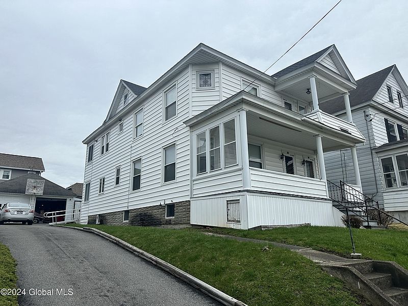 3rd image of 31 Kreisel Terrace