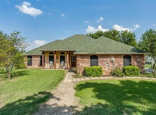 102 Advance Rd, Weatherford, TX 76088