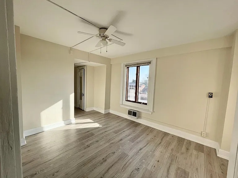 538 N Main St #324 — Photo 2