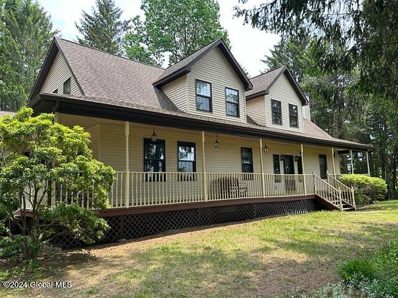3rd image of 1600 Brookview Station Road