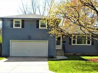 145 Howard Ave, Dundee, IL 60118