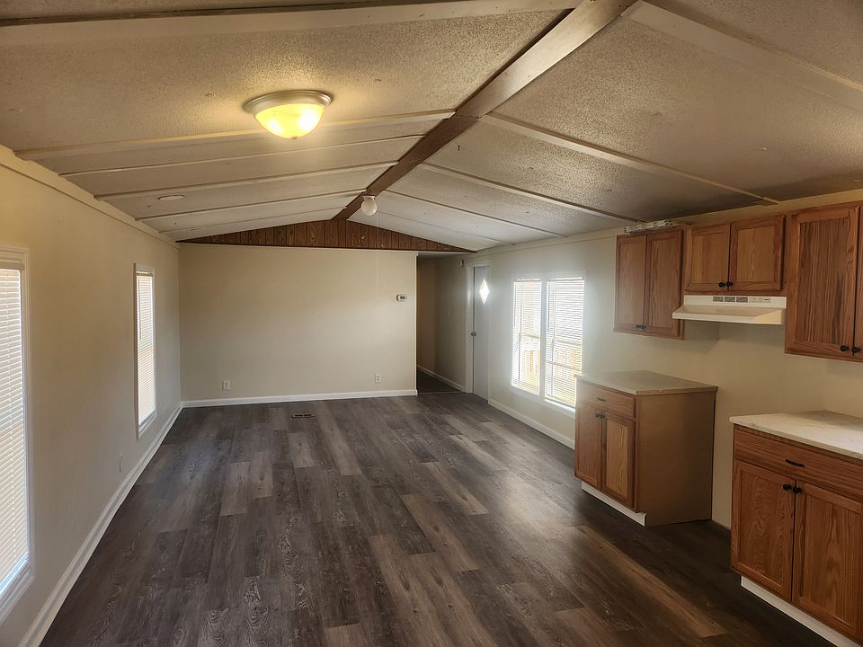 1st image of 105 Kim Ln