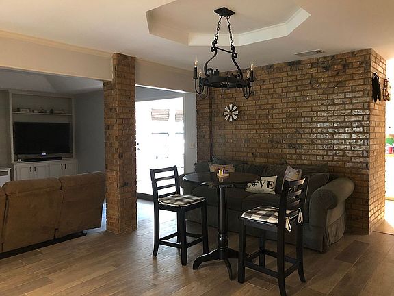 Sitting and dining area.
