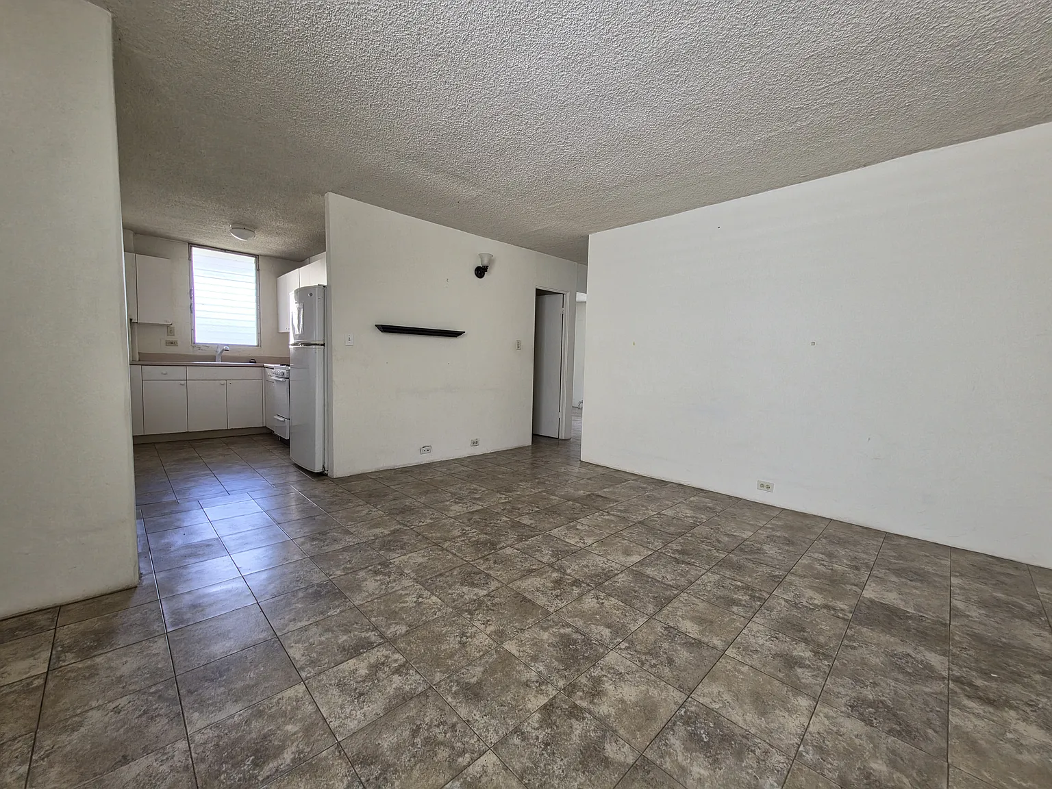 2 bed, $2,400 — Photo 2