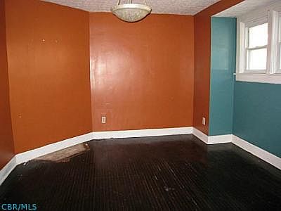 4th image of 1394 Eastwood Ave