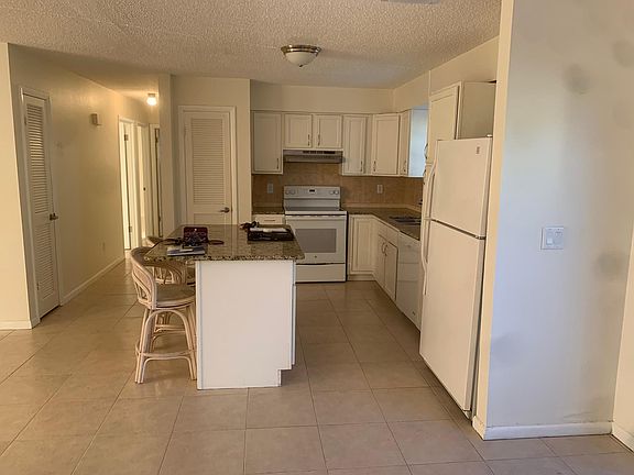 5th image of 1185 SE Clifton Ln
