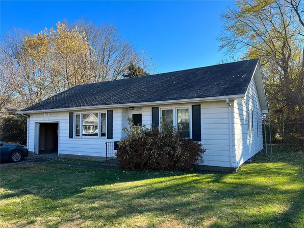 420 E Hauser St, Litchfield, IL 62056