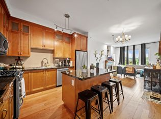 250 Salter St #308, New Westminster, BC V3M 0B7