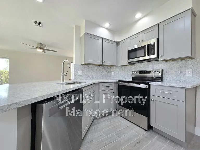 7170 Golden Eagle Ct #114 — Photo 6