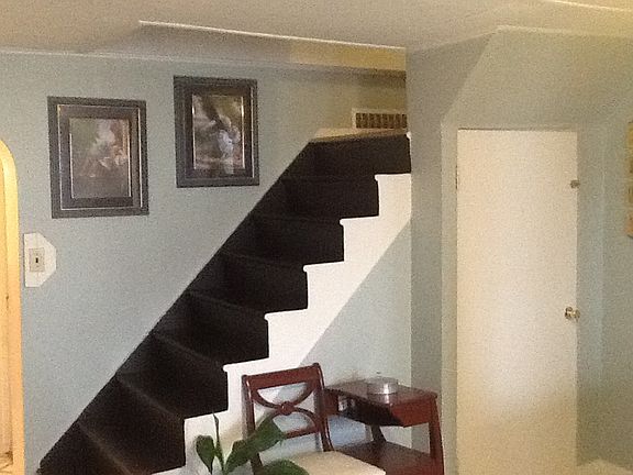 5th image of 22 Oak St