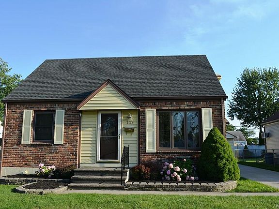 2nd image of 223 Danbury Dr