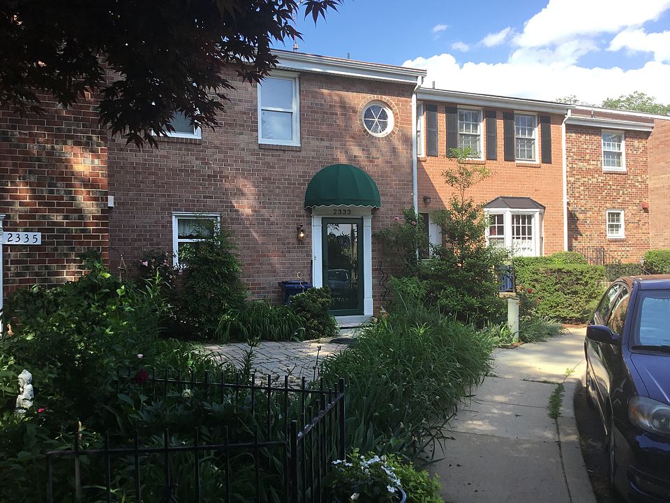 2nd image of 2333 N Sibley St