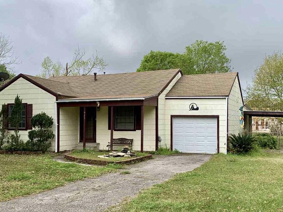 1st image of 925 Morning Glory Dr