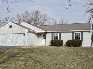 3812 Newport Dr, Island Lake, IL 60042