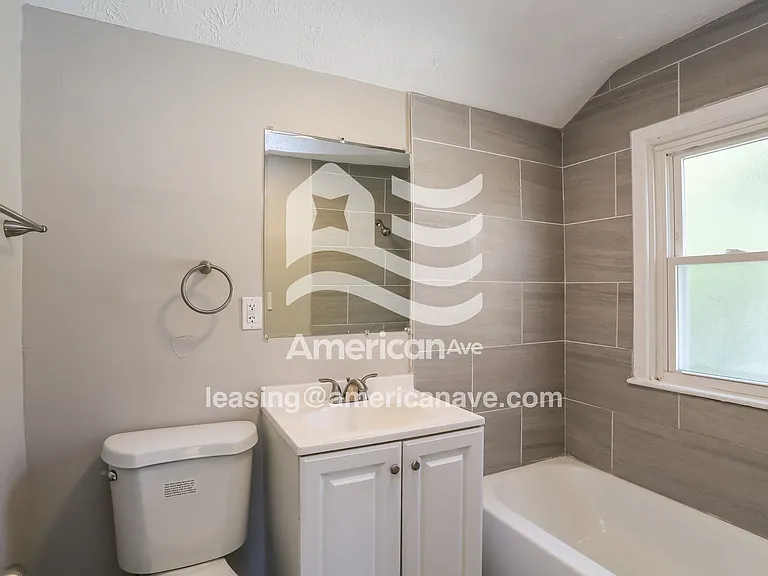 418199_013_wm_-_bathroom_13284539.jpg