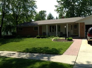 836 W Badger Ln, West Bend, WI 53095