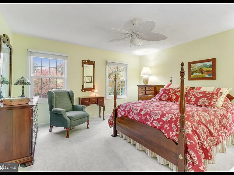 210 Pin Oak Ct — Photo 20