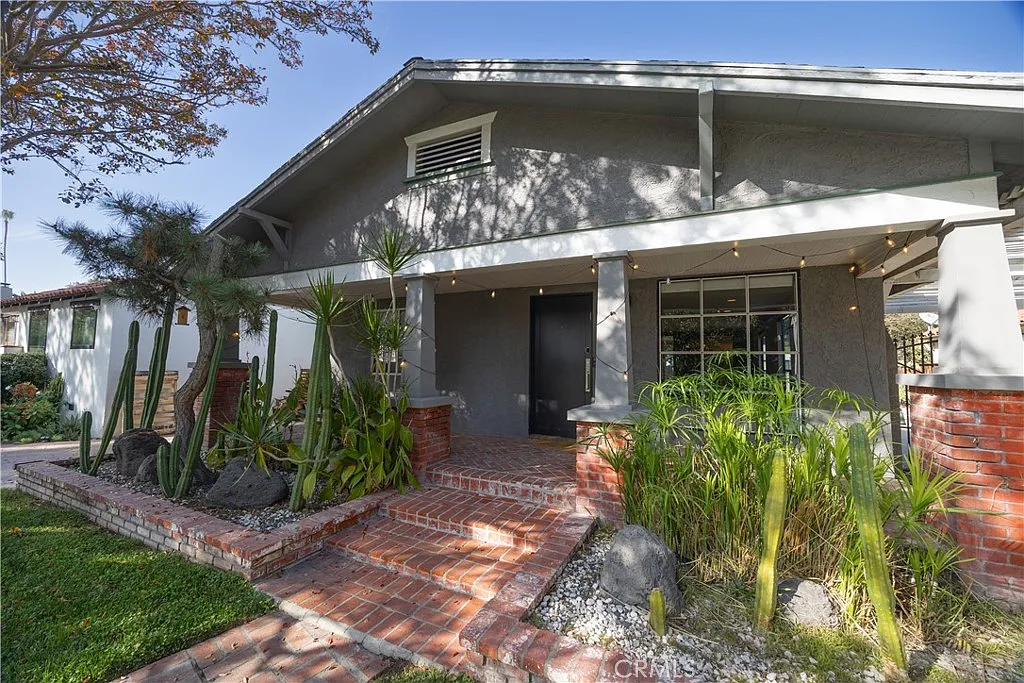 4 bed, 1870 sqft, $6,495 — Photo 1
